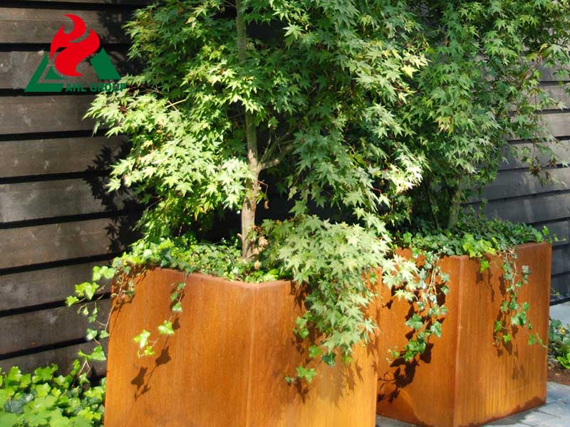 <h3>Veradek Corten Steel Series Garden Bed Planter & Reviews </h3>
