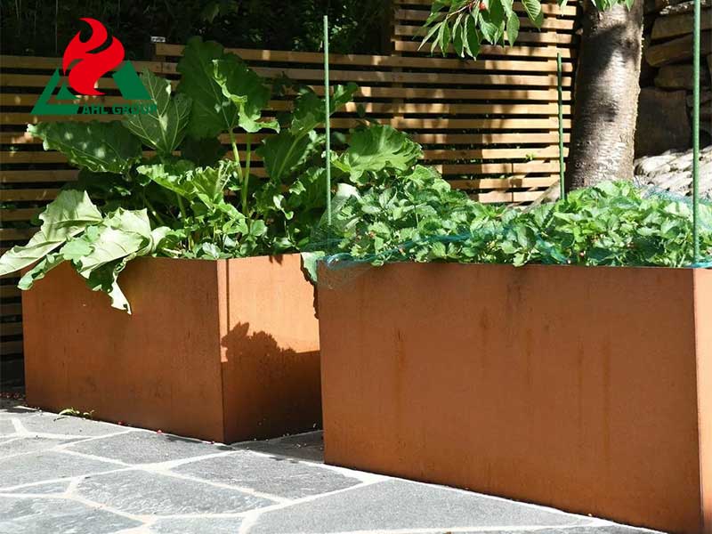 <h3>Planter Boxes - PO Box Designs</h3>
